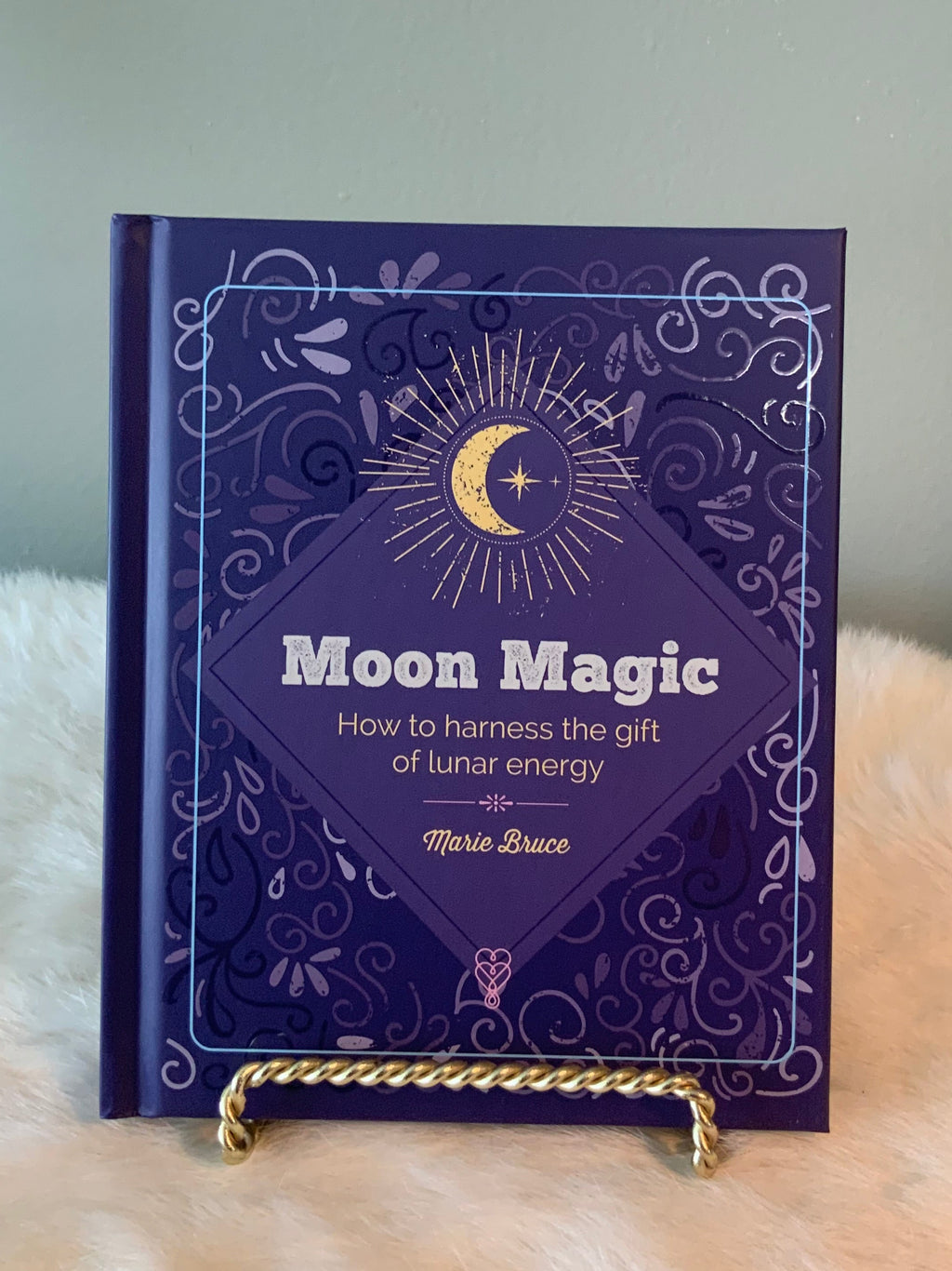 Essential Book Of Moon Magic (Elements)