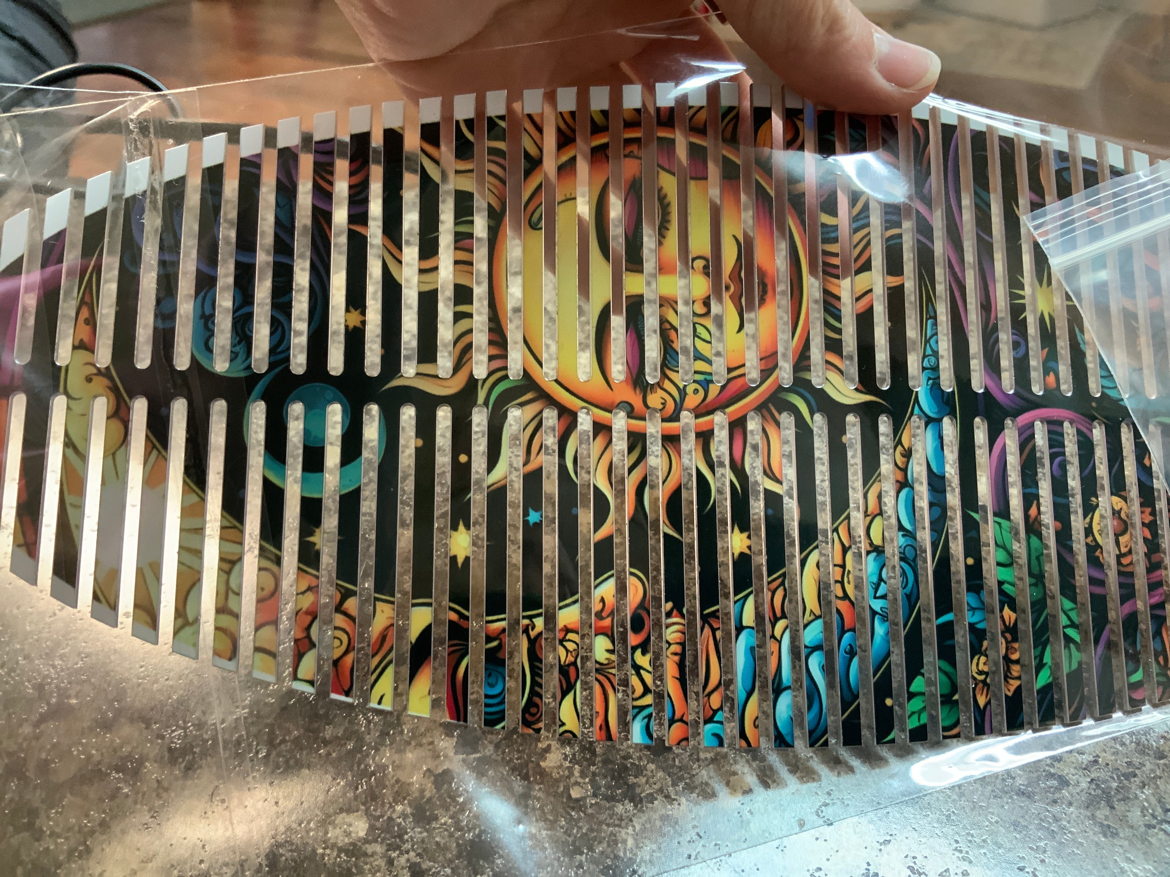 Oval wind spinner