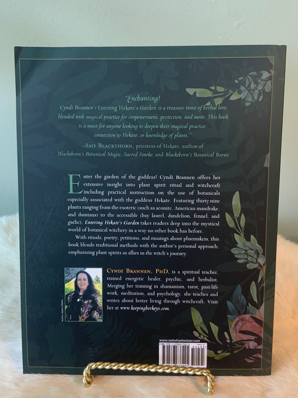 Entering Hekate's Garden