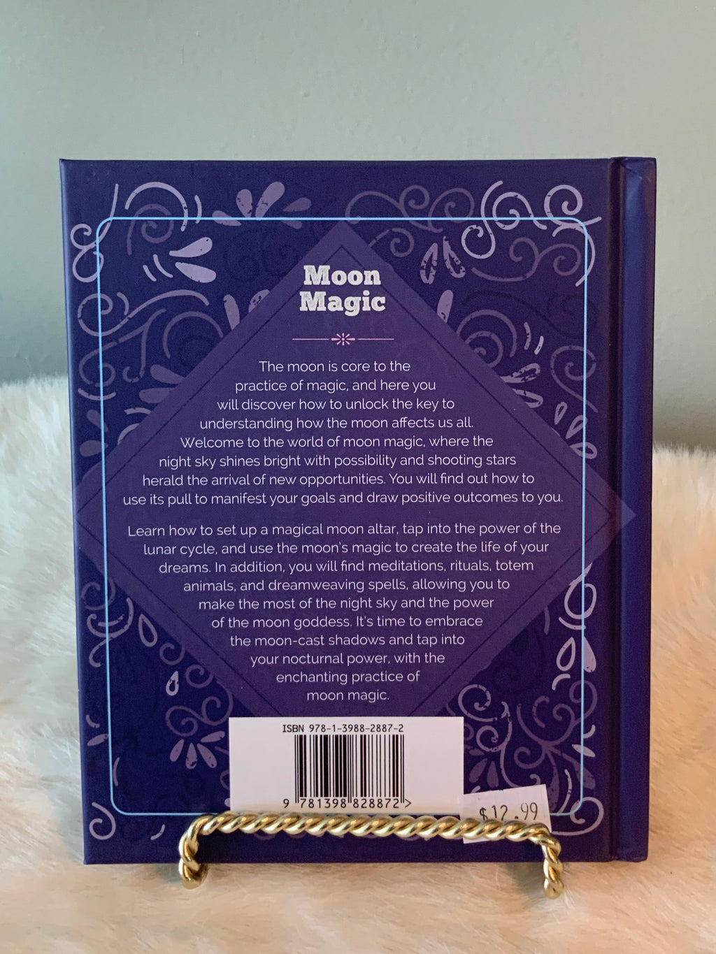 Essential Book Of Moon Magic (Elements)